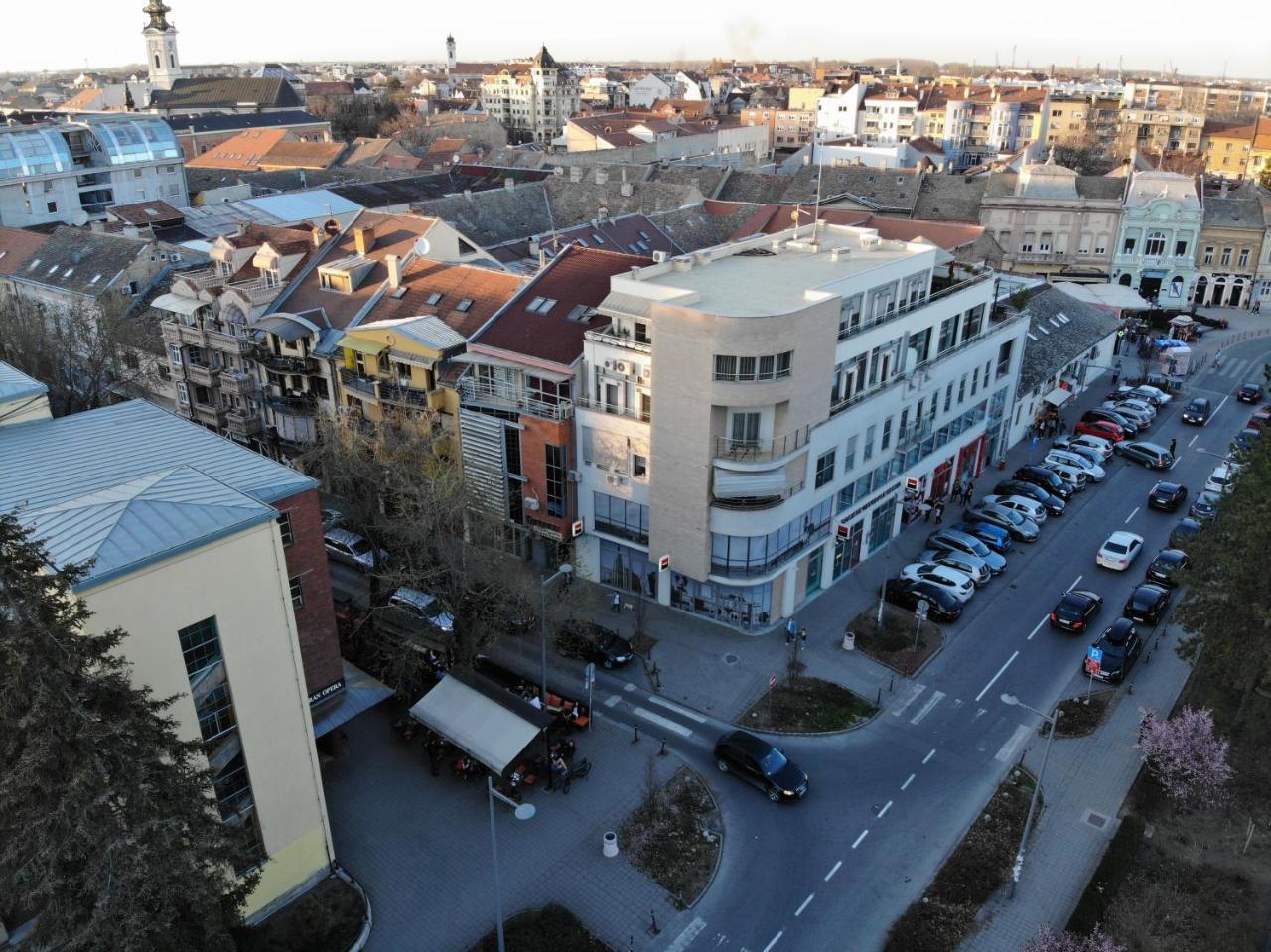Studio Apartman Ld U Strogom Centru Nowy Sad Zewnętrze zdjęcie
